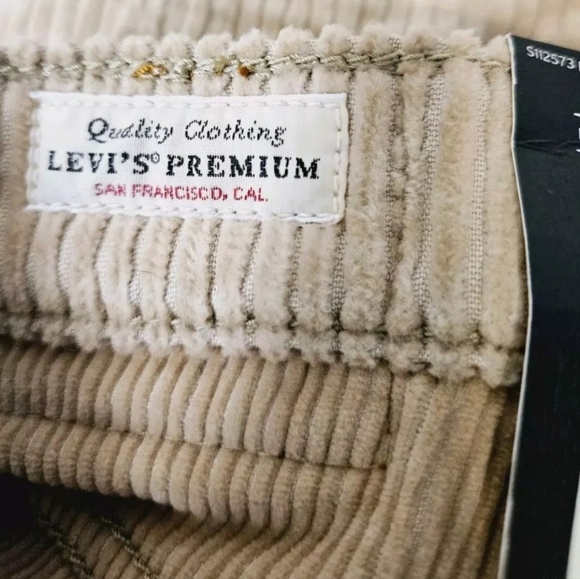 Levi's Tan Corduroy Cropped Pants - Picture 9 of 14